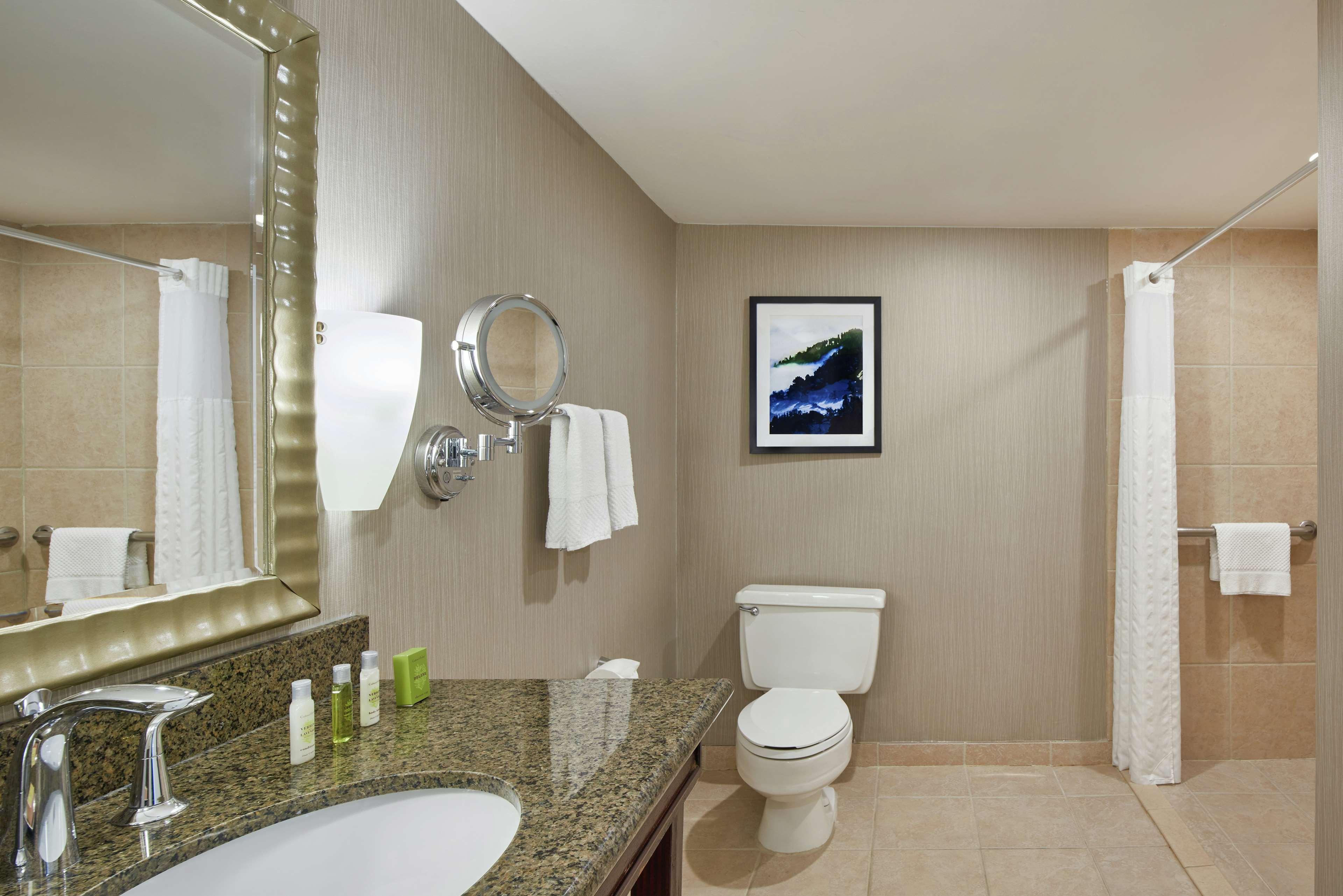 Doubletree By Hilton Salt Airport Hotel Salt Lake City